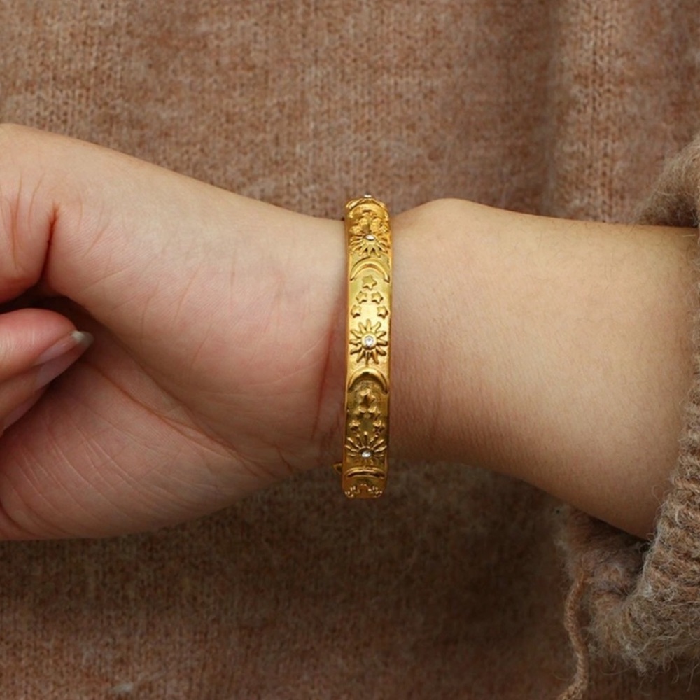NEW SUN MOON 18K GOLD STAR CUFF BRACELET, NICE BRACELET, CUTE BRACELET